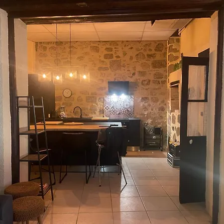 Poppy Appartement De Charme A 2 Min Centre-Ville Figeac Exterior photo